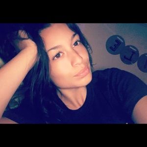 Meet your Posher, Amari